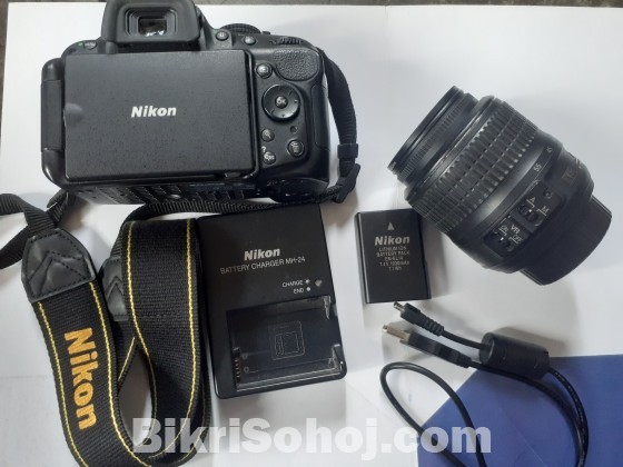 Nikon D5200 with 18X55mm lense